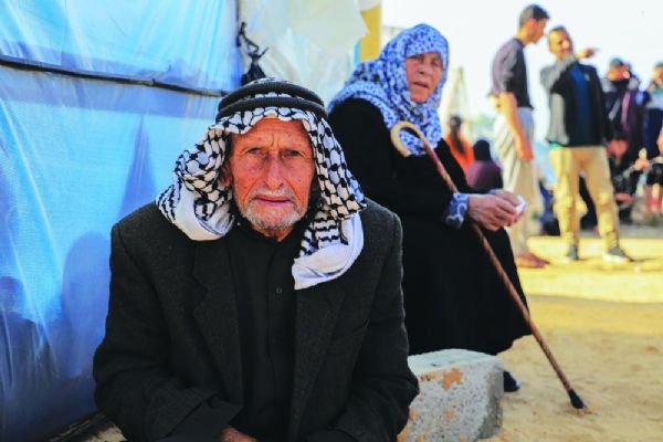 347 ألف مسن في فلسطين.. و76% منهم يعانون أمراضًا مزمنة