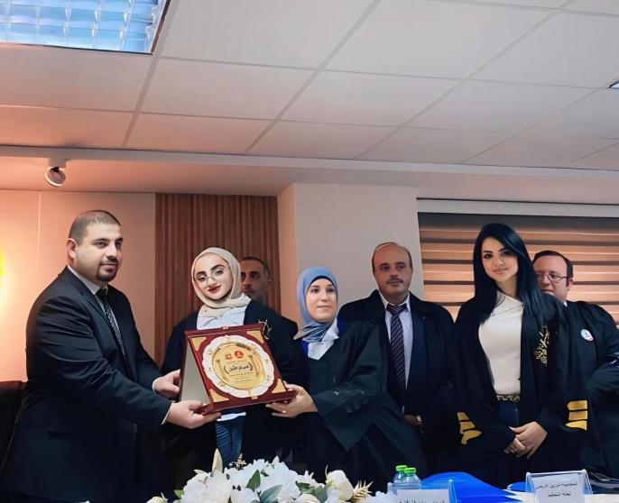 إسلام التلاحمة تحصد المركز الأول فلسطينيًا في المرافعات الصورية