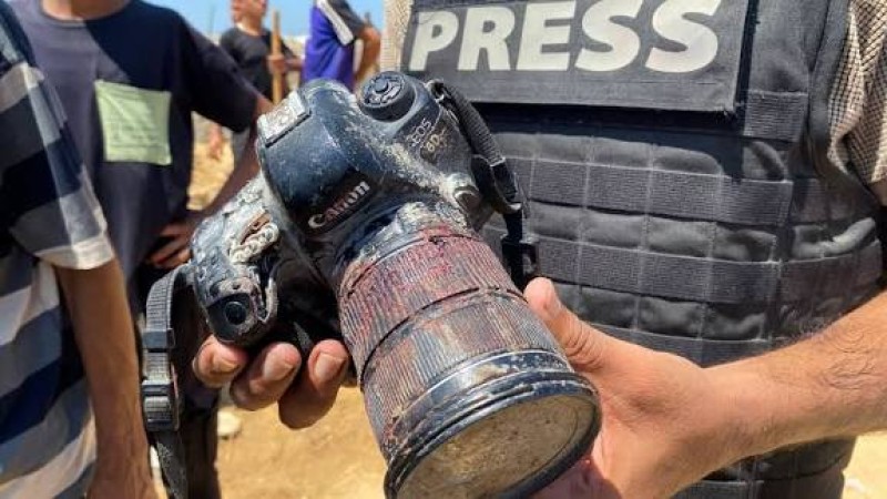 صحفيون "متعاونون".. وحقوقٌ مُعلّقة في أخطر ميادين التغطية